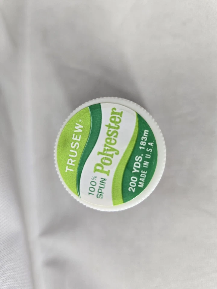 Trusew Red 100% Spun Polyester Thread Spool 200 Yards Sewing 128A - Image 4 of 4