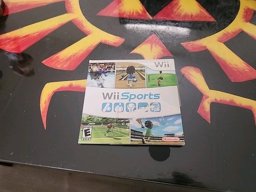 RARE ORIGINAL Wii Sports Nintendo Wii, 2006 Complete W/ Manual CIB - Picture 1 of 3