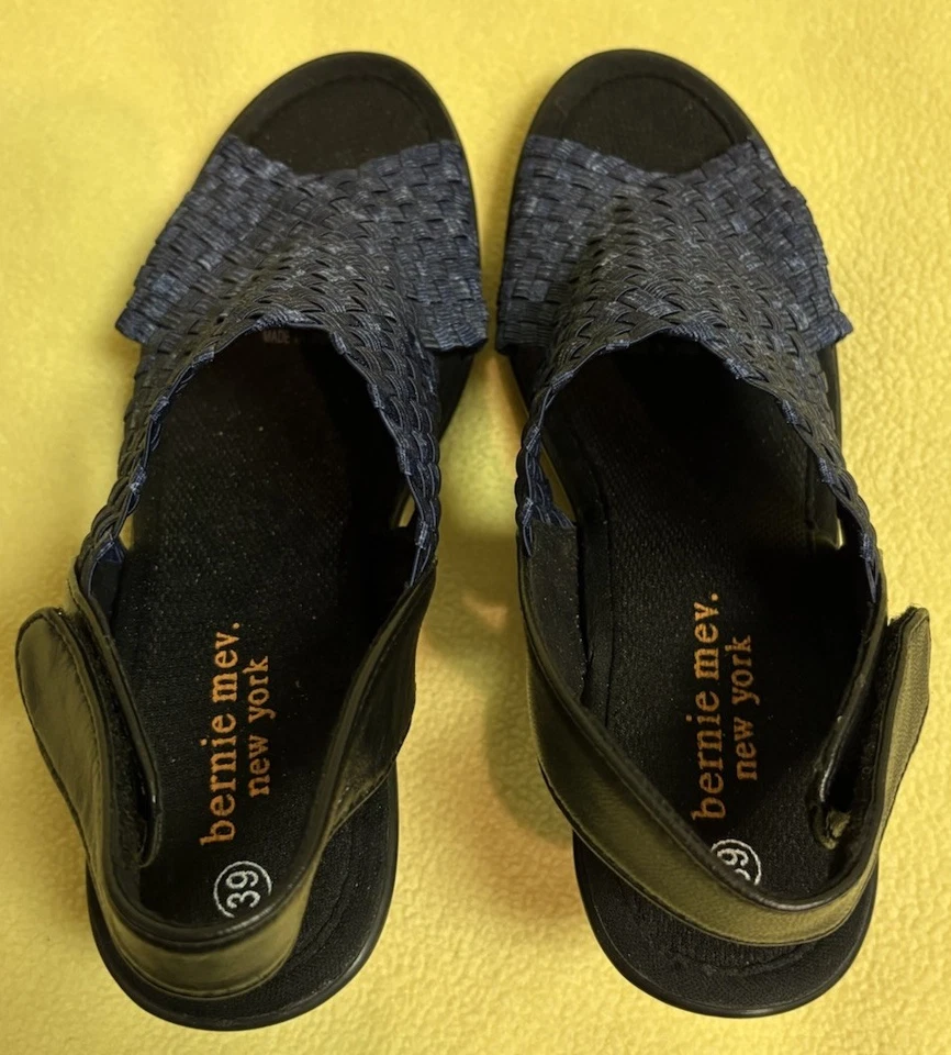 Bernie Mev. para mujer Tacones con puntera abierta elásticos tejidos azules negros talla 39  Foto 3 de 4