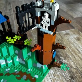 LEGO 6079 Dark Forest Fortress Castle Set - Retired 1996