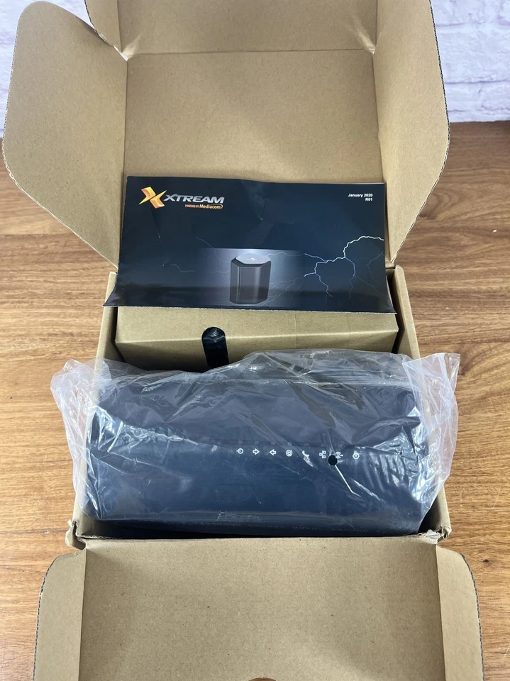 Xtream DOCSIS 3.1 Dual-band AX6000 Wi-Fi 6 Cable Gateway Arcadyan CM4652442-MM - Image 2 of 4