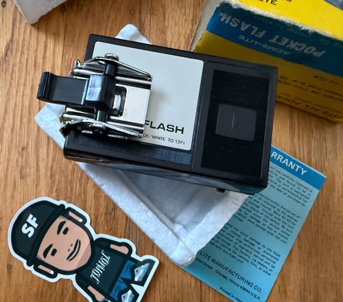 VTG ACME-LITE POCKET FLASH MODEL 110 ELECTRONIC CAMERA FLASHCUBES JAPAN UNTESTED - Picture 5 of 9