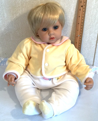 2000 Adora / RDV 17'' Baby Doll - BLONDE Hair - Blue Eyes     (G93)