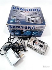 Samsung Digimax 230 3.0MP Compact Digital Camera Silver Built-In Flash w/ Box