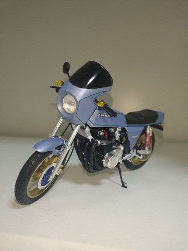 Maquette moto Kawasaki KZ1000 Z1R bleu métallisé entièrement assemblée pour collection - Photo 6/12