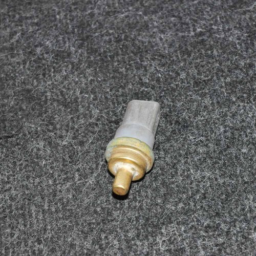 AUDI A2 Kühlmitteltemperatursensor 8Z 1.6FSI 81kw 06A919501 2003