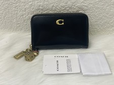 NWT Coach CCD82 Essential Small Zip Around Wallet w Three Charms Leather Black