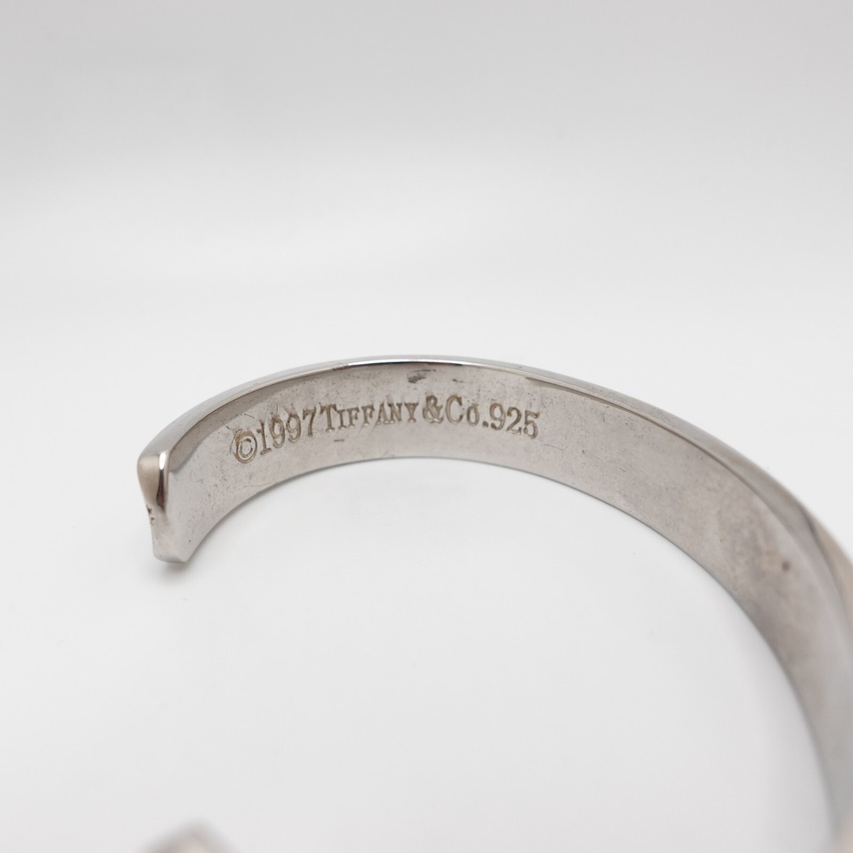 1997 Tiffany & Co. Notes Sterling Silver Fifth Ave Concave 1997 Tiffany & Co. Notes Sterling Silver Fifth Ave Concave