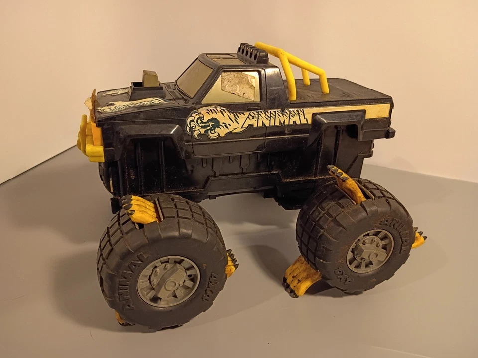 Rare HTF Yellow Front 1984 Lewis Galoob 4x4 ANIMAL monster truck (Parts/Repair)  - Image 4 of 4