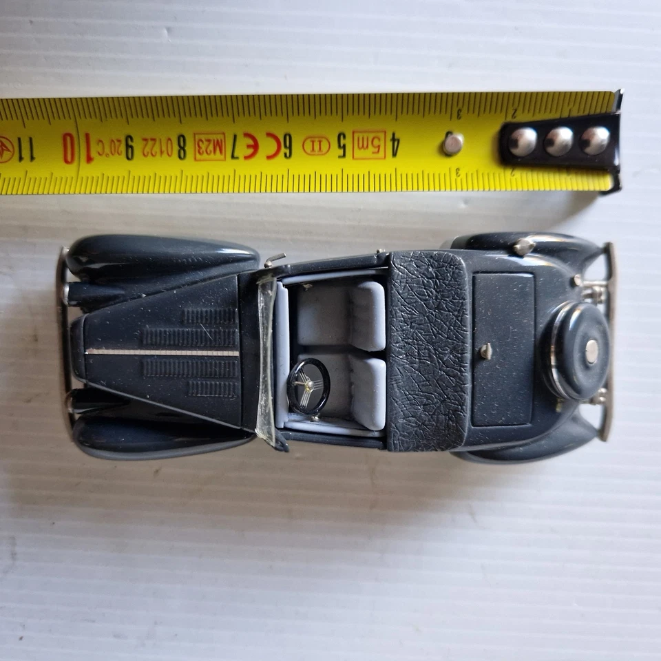 voiture non identifiée résine super détaillée 1/43 Miniatures Du Château - Photo 4/4