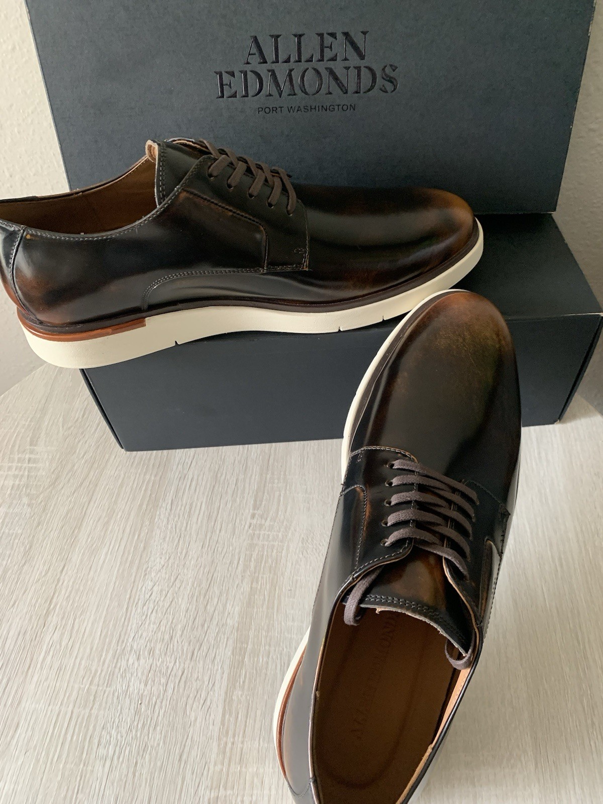 SAOLA Allen Edmonds "CARSON" Uomo Pelle IBRIDO STRINGATO Derby 11 D Bronce Prezzo consigliato 350$
