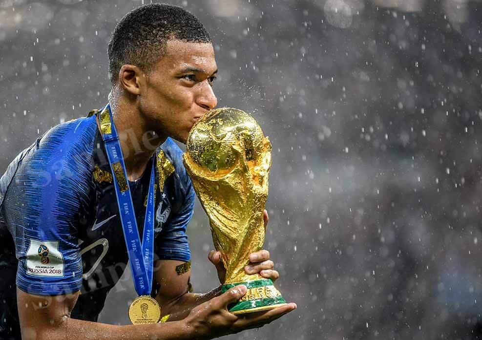 W杯　写真集 L`EQUIPE La coupe du Monde Sport Image Men Soccer Football World Cup 2022 France Kylian