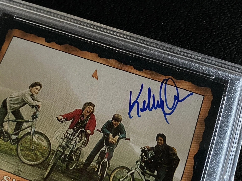 PSA Auto 1985 Topps The Goonies Jonathan Ke Quan Signed Card #74 Ke Huy DNA 80s - Image 3 of 4