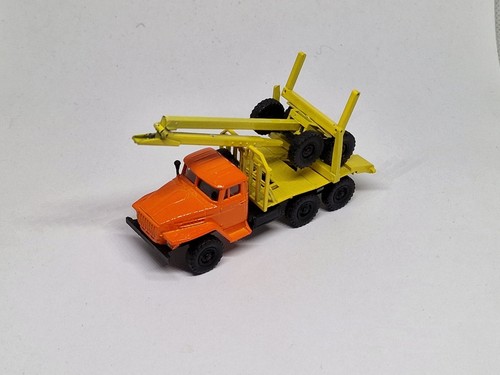 Ural 4320 Holztransporter UdSSR DDR H0 1:87