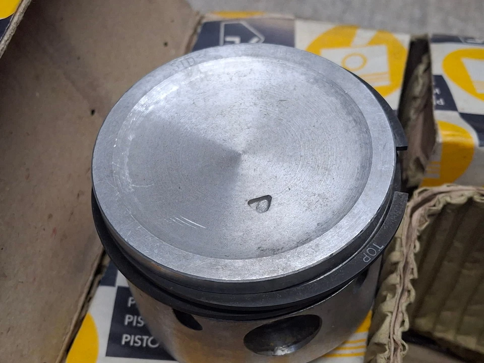 Covmo 4 pistones 18742 STD 1970-71 Triumph BH51 097 diámetro 3,2869/83,487 mm 1709 CC Foto 4 de 4