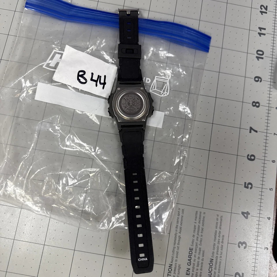 Цифровые часы Armitron All-Sport 40/6531 черный хронограф день дата 100 М - Изображение 2 из 2