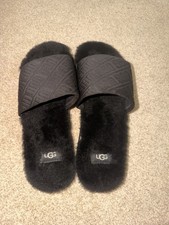 Ugg Sliders/Flip Flops