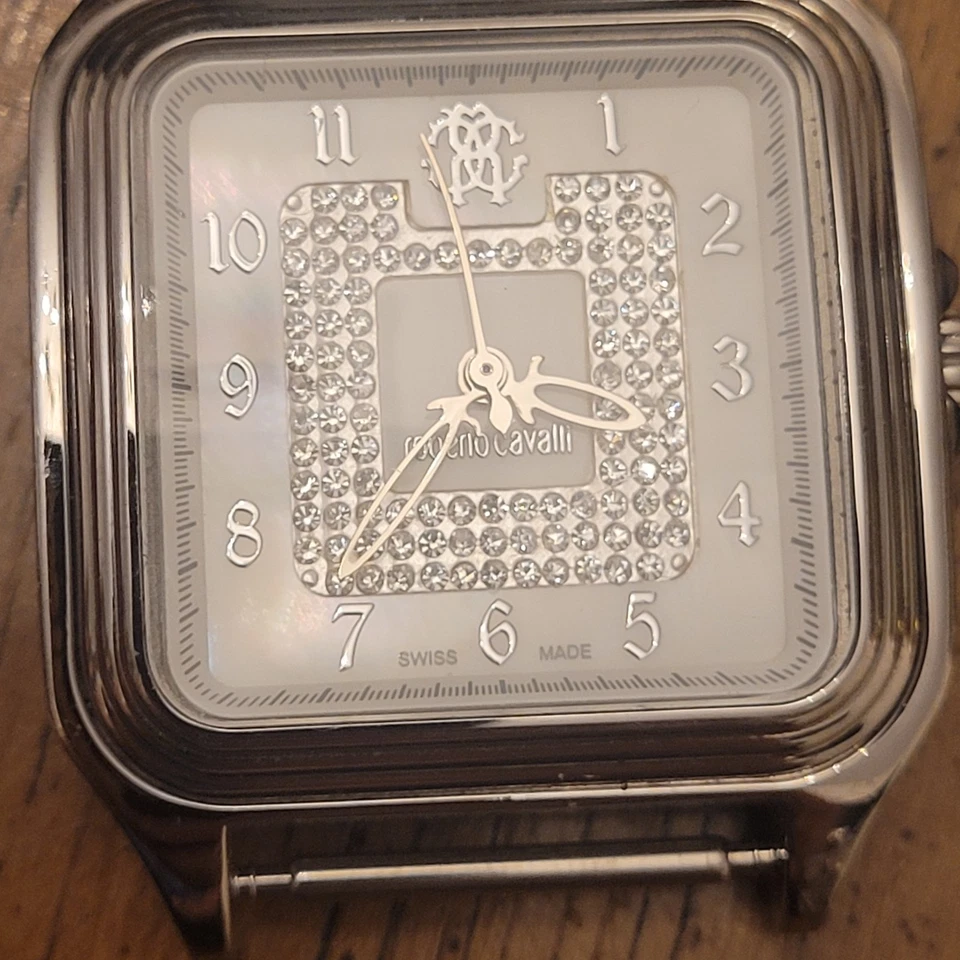 Roberto Cavalli R7251192515 Mother-of-pearl Crystal Accented Dial Ladies Watch  - Image 3 of 4