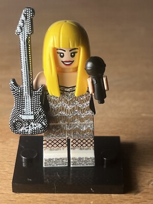TAYLOR SWIFT LONG HAIR GUITAR MICROPHONE MINI FIGURE ERAS TOUR