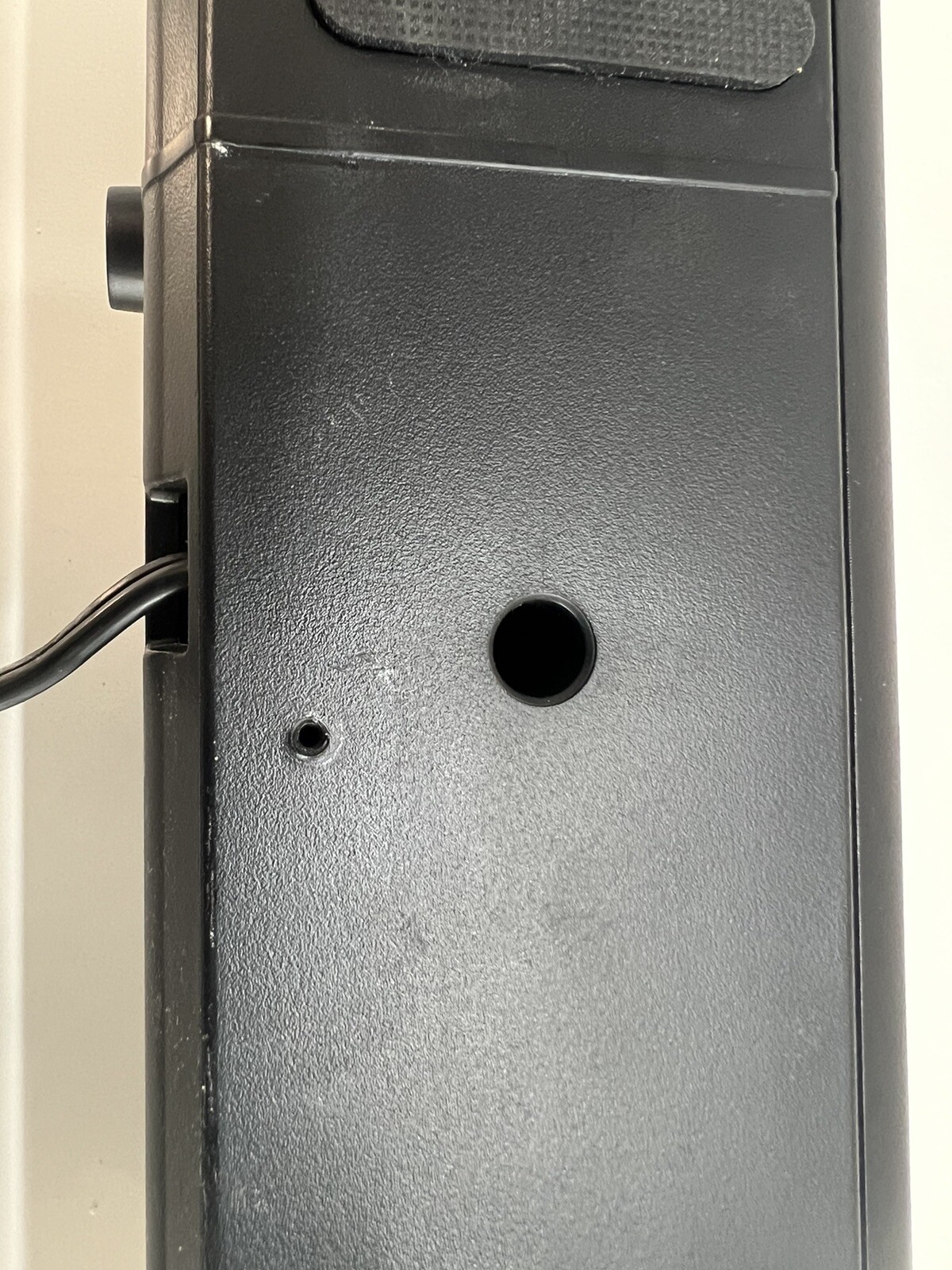 LG SK1 Bluetooth Compact Sound Bar Black With REMOTE &