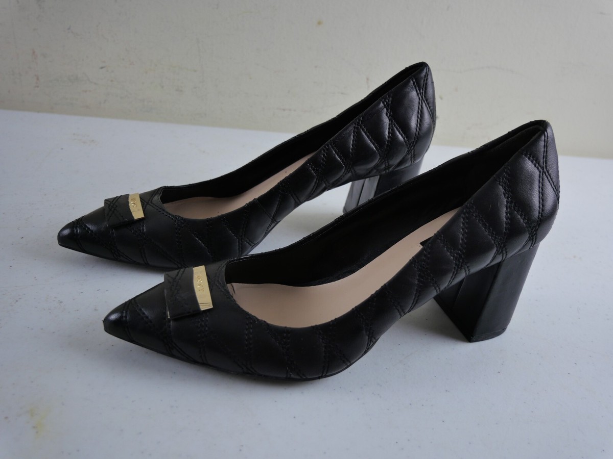 DKNY Women's M Black Quilted Leather High Heel Shoes Pumps, Gold Toe Logo  NEW
