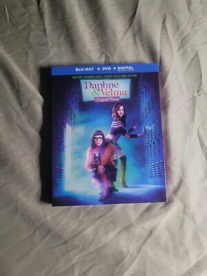 Daphne & Velma (Blu-ray + DVD, 2018) w Slipcover 
