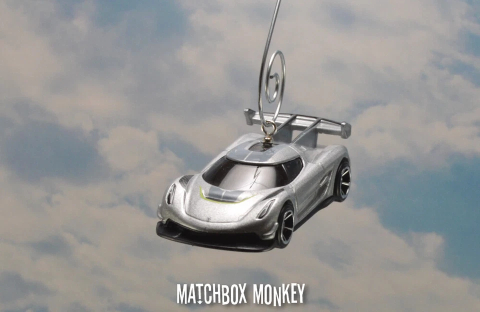 Adorno de Navidad Koenigsegg Jesko de Plata 1/64 Adorno RARO Rápido y Furioso  Foto 3 de 4