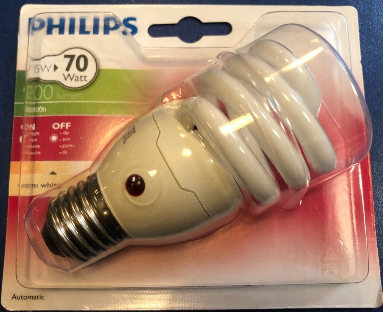 Philips Automatic Energy Saving Lamp E27 15W 230V 900 Lumen 10,000h On-Off