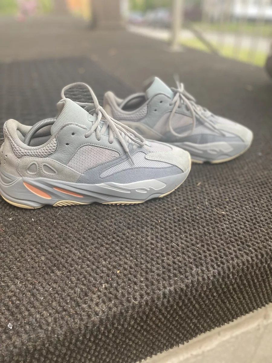 Yeezy 700 shop classic