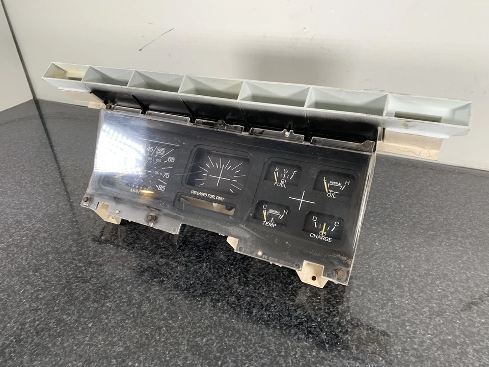 1980 1981 1982 1983 1984 1985 1986 Ford F150 F250 velocímetro calibre panel fabricante de equipos originales Foto 3 de 4