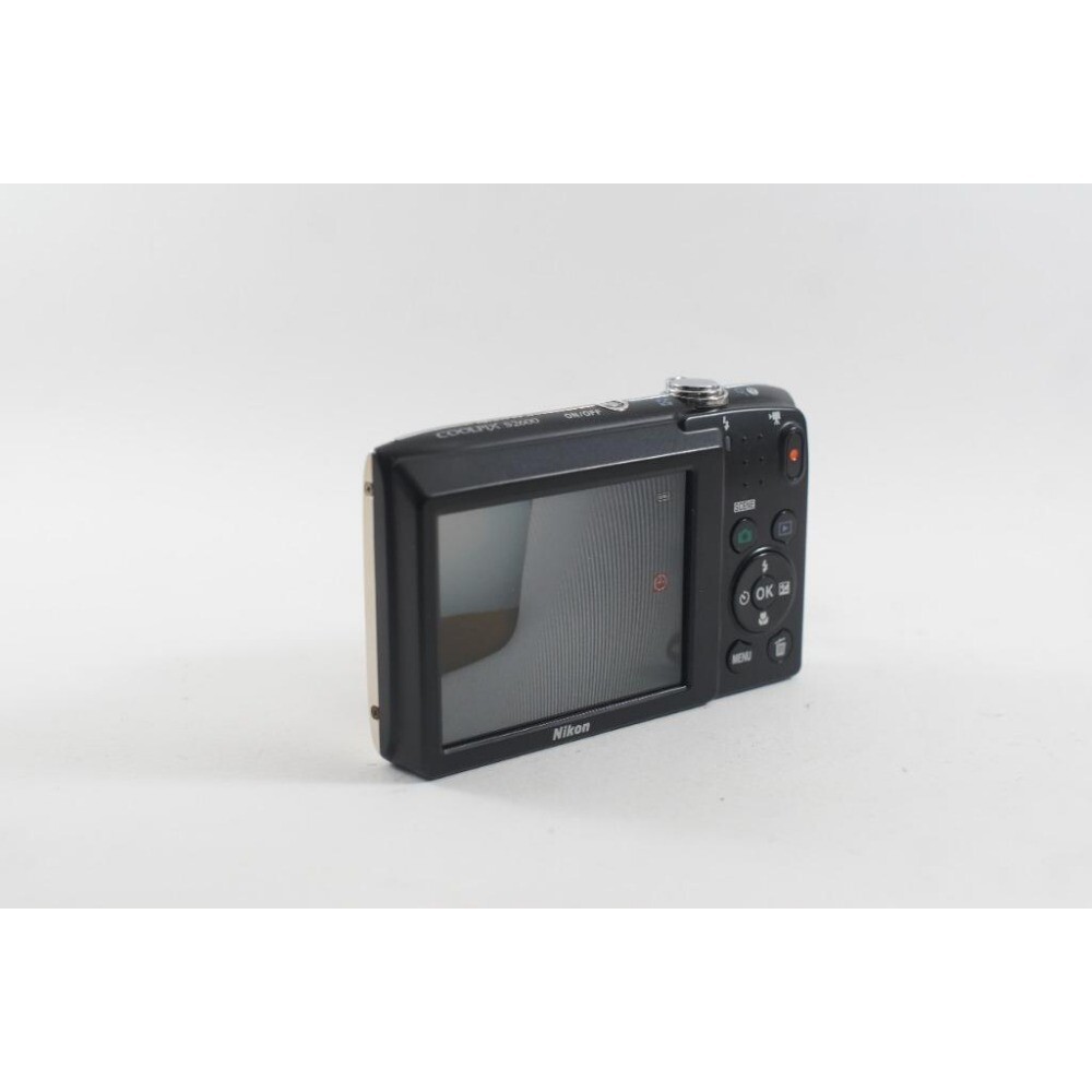Nikon COOLPIX S2600 Digital Camera 14.0MP 5x Optical Zoom Silver