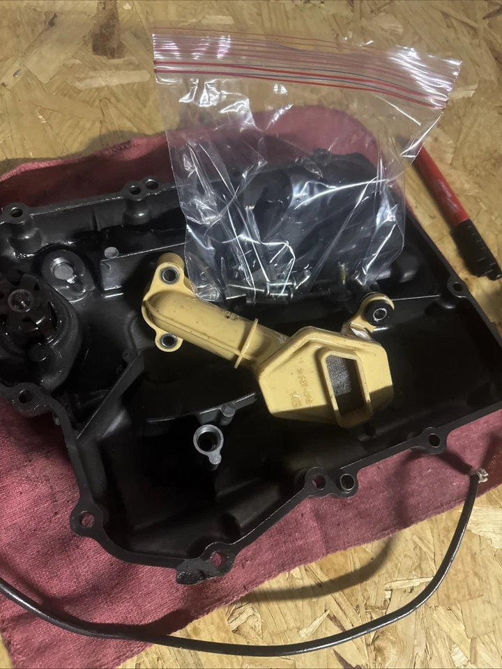 Yamaha R1 2009-2014 OEM cárter de aceite con accesorios, camioneta Foto 2 de 4