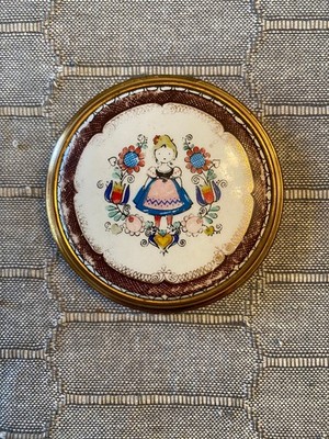 Vintage Lushus Compact Made in West Germany with Alpine Girl on Cover