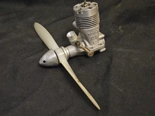Vintage OS Max .25  R/C Engine for Model Airplane- Great Compression W/Propeller
