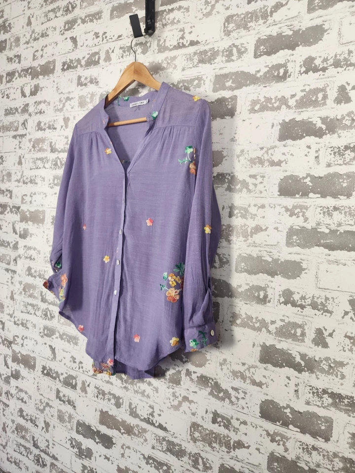 Figueroa & Flower Tunic Top Size Small Purple Embroidered Floral Feminine Button - Image 2 of 4