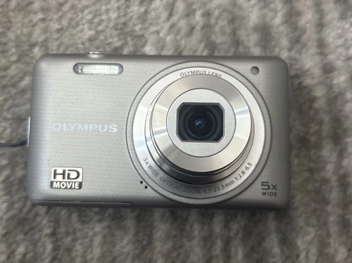 Olympus VG-140 Silver 14MP LCD 5x Optical Zoom Digital Camera w/Battery WORKING - Picture 4 of 9