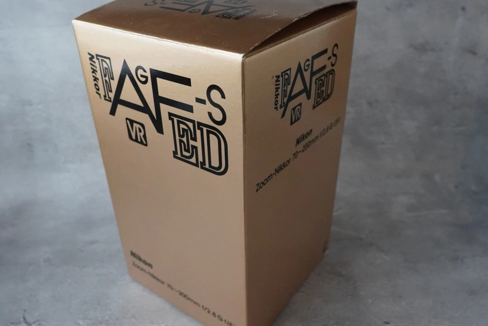 Nikon AF-S VR 70-200mm f/2.8G IF-ED F-Mount Lens – MF Only (AF NG) w/ Hood Case - Image 3 of 4