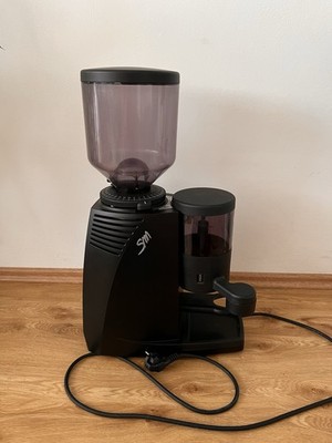 Klassische italienische Profi-Kaffeemühle La San Marco SM 92A