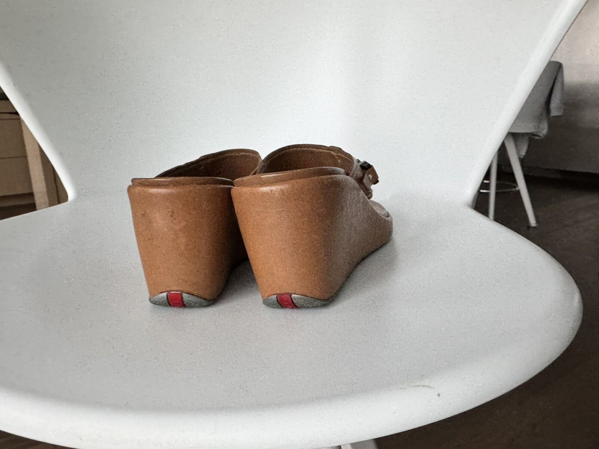 【PRADA】サンダル UNBOXING PRADA RUBBER SANDALS (+ HOW TO STYLE THEM) | review