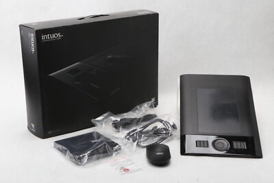 Wacom PTK-440 Intuos Pro Creative Tablet with Mouse, and USB Cable NO PEN 