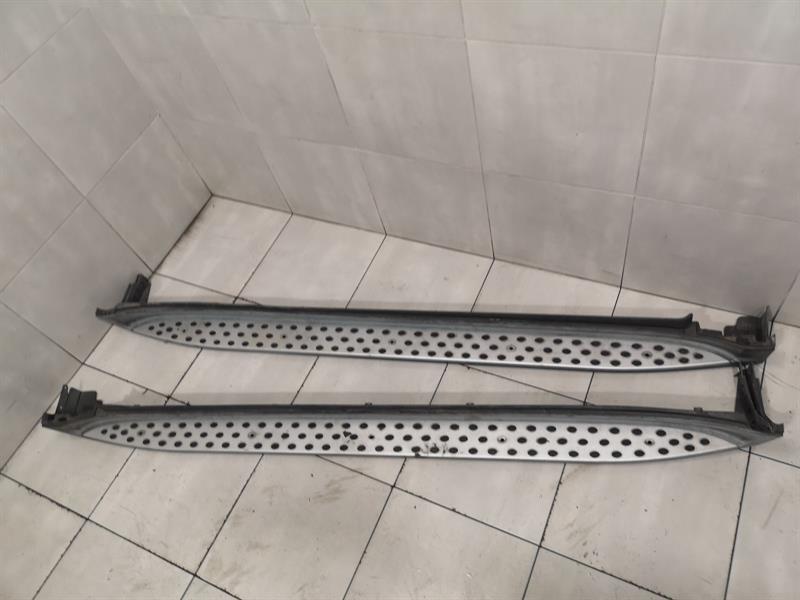 MERCEDES ML W164 Side Step Set A1646900510 Seitenschweller 