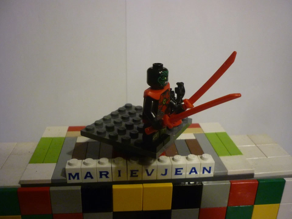 LEGO Ninjago 70669 Cole's Earth Driller, photo 2 sur 3