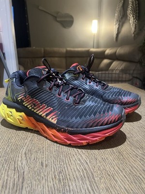 Hoka One One Arahi schwarze Formel-1-Laufschuhe Größe 9,5 UK