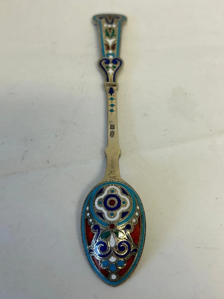 Antigua cuchara rusa de plata 88 esmalte champleve de Antip Kuzmichev, 12 cm Foto 2 de 4