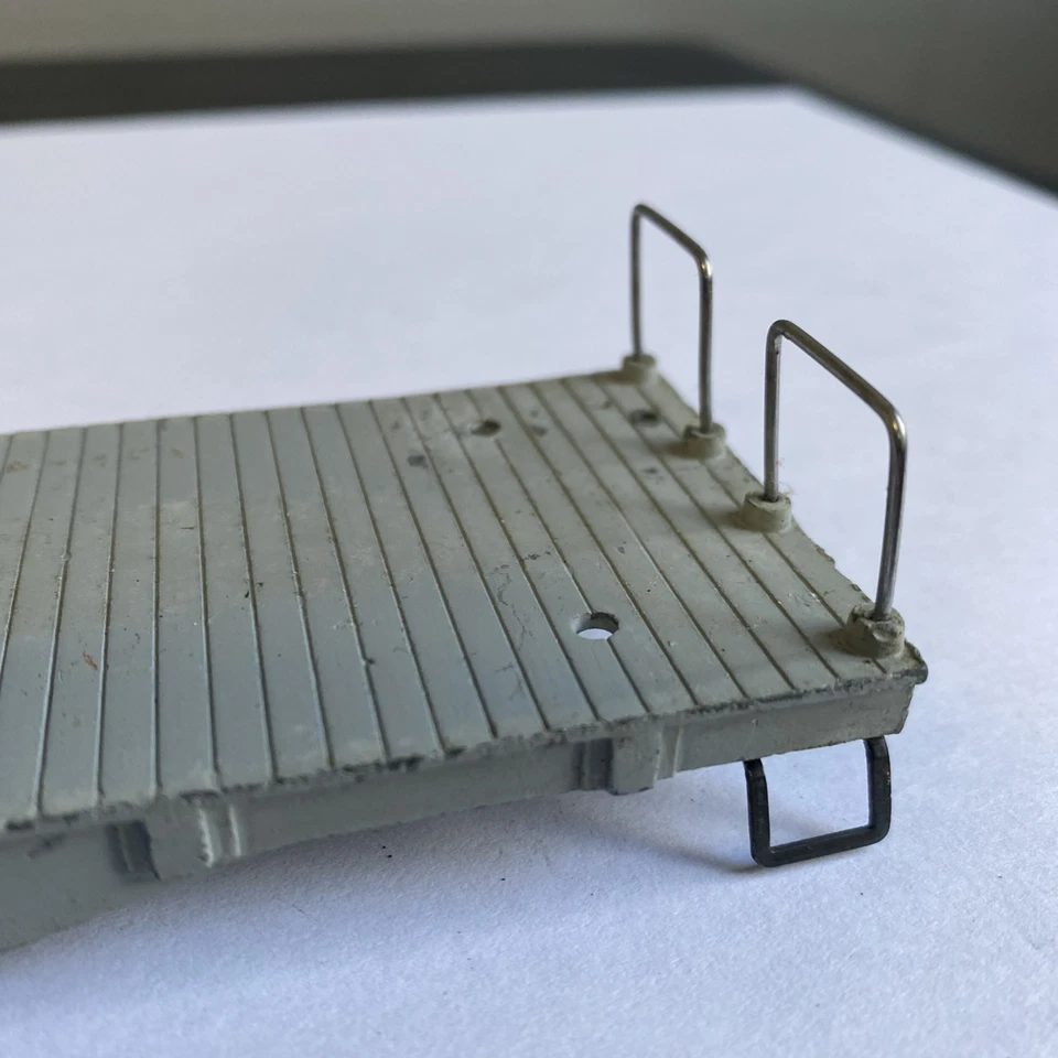 LIONEL #2419-2 O DIE-CAST FLAT CAR BASE FOR WORK CABOOSE for Parts RESTORE Train - Image 4 of 4