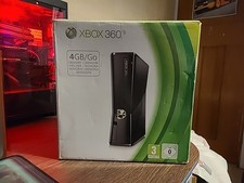 BOXED Xbox 360 slim 250gb, with games and 2 controllers