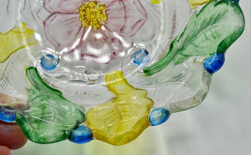 Vintage Indiana Glass Wild Rose Multi Color 9" Serving Bowl (1940s) - Picture 7 of 10