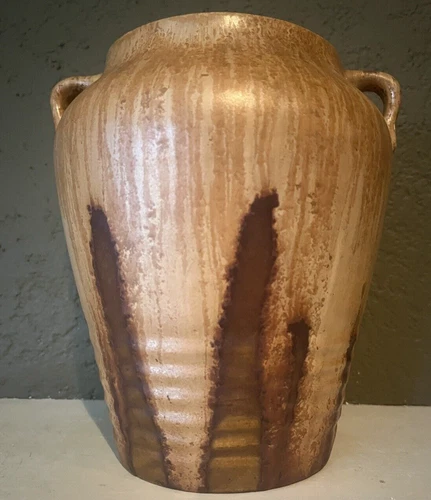 Roseville Pottery (OH 1892-1954) Imperial II Vase #478-8” ca 1930