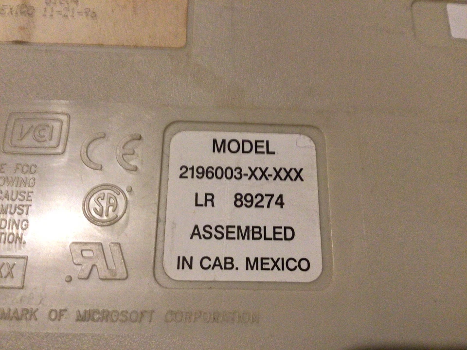 Vintage Gateway 2000 Model 2196003-XX-XXX PS/2 Wired Keyboard - Image 3 of 4