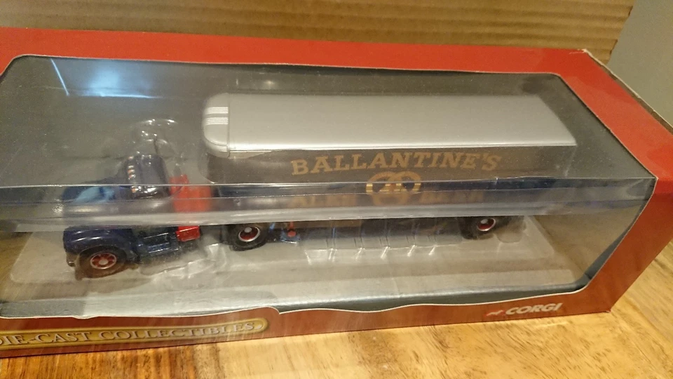 Corgi 52304 Mack B Series Semi Fruehauf Container Ballantines Ales & Beers - Image 2 of 3